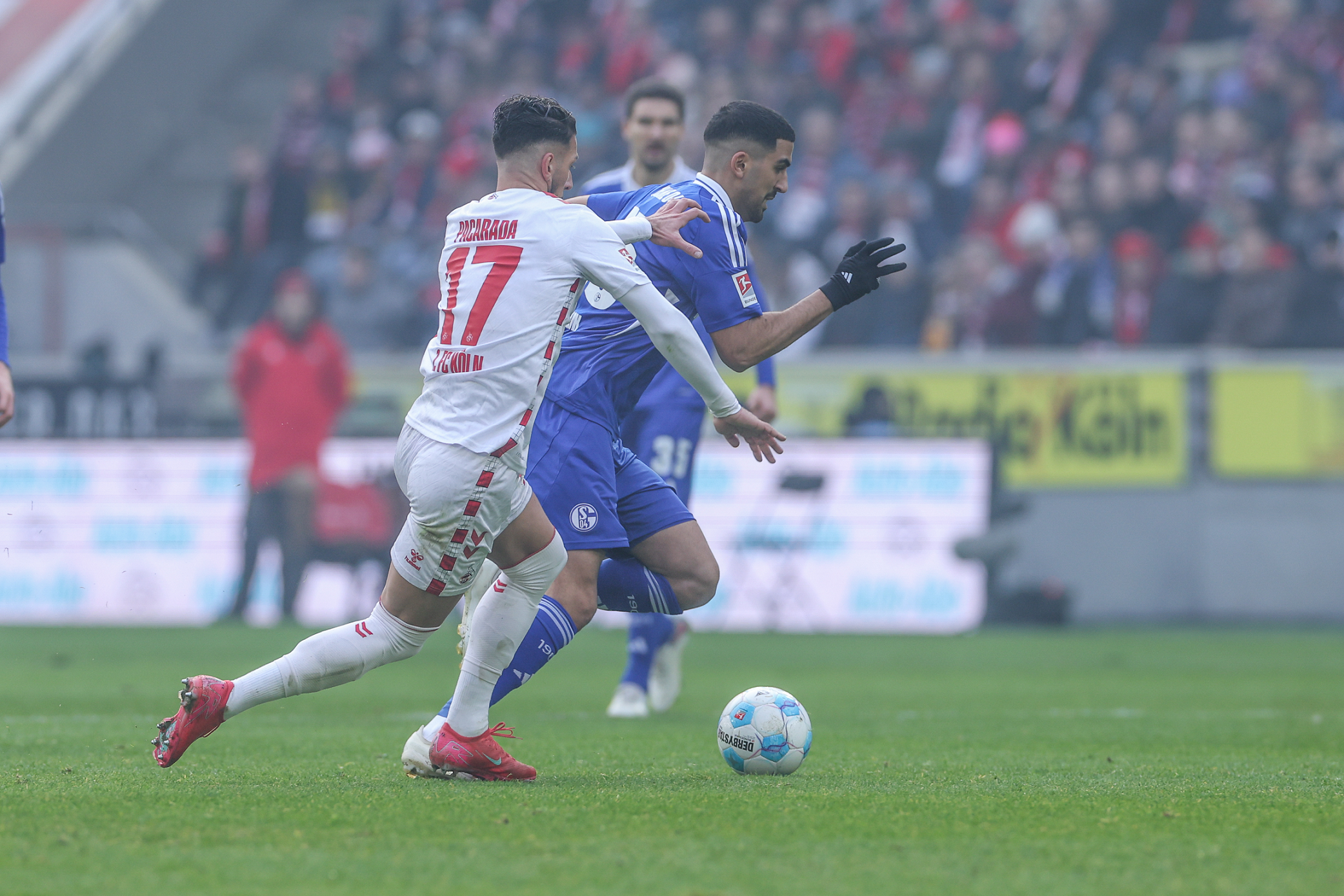 沙尔克战术失误,客场难以逆转比分 沙尔克战术失误,客场难以逆转比分