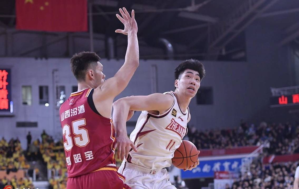 江苏队实现逆转，客场赢得宝贵三分的简单介绍