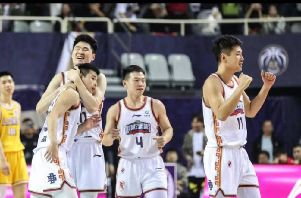 福建队不敌深圳队,止步季后赛 福建队不敌深圳队,止步季后赛