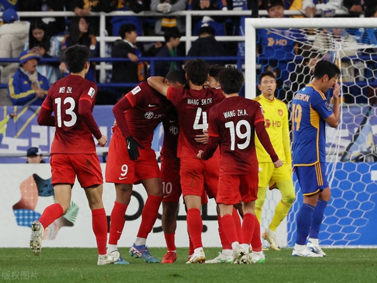 包含球队外援表现抢眼，助力团队胜利的词条