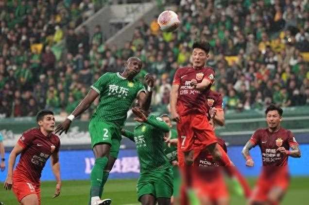 亚琛救主球员贡献关键球,帮助球队获得平局的简单介绍 亚琛救主球员贡献关键球,帮助球队获得平局的简单介绍