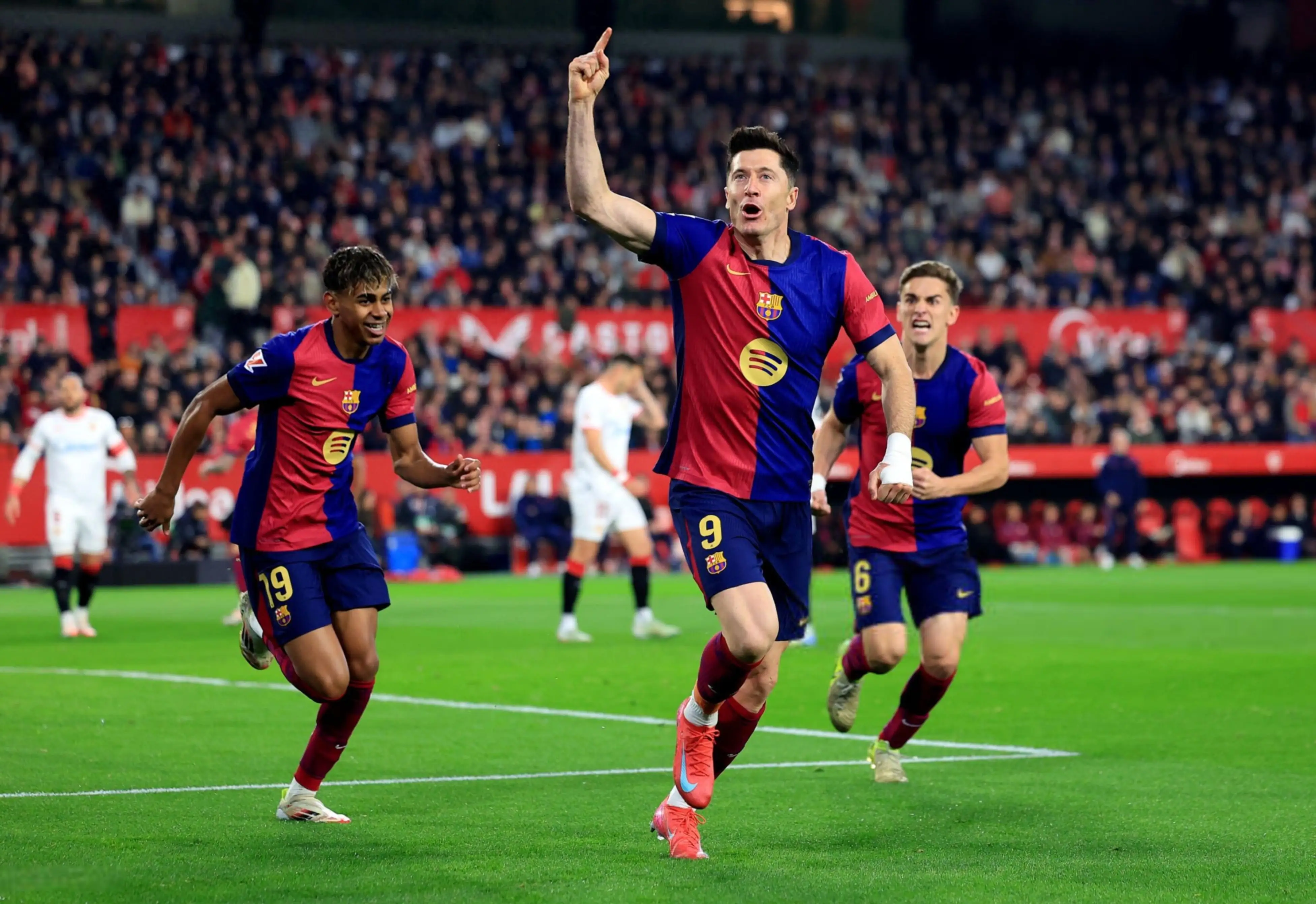 巴萨险胜AC米兰,姆巴佩关键助攻英超的简单介绍 巴萨险胜AC米兰,姆巴佩关键助攻英超的简单介绍