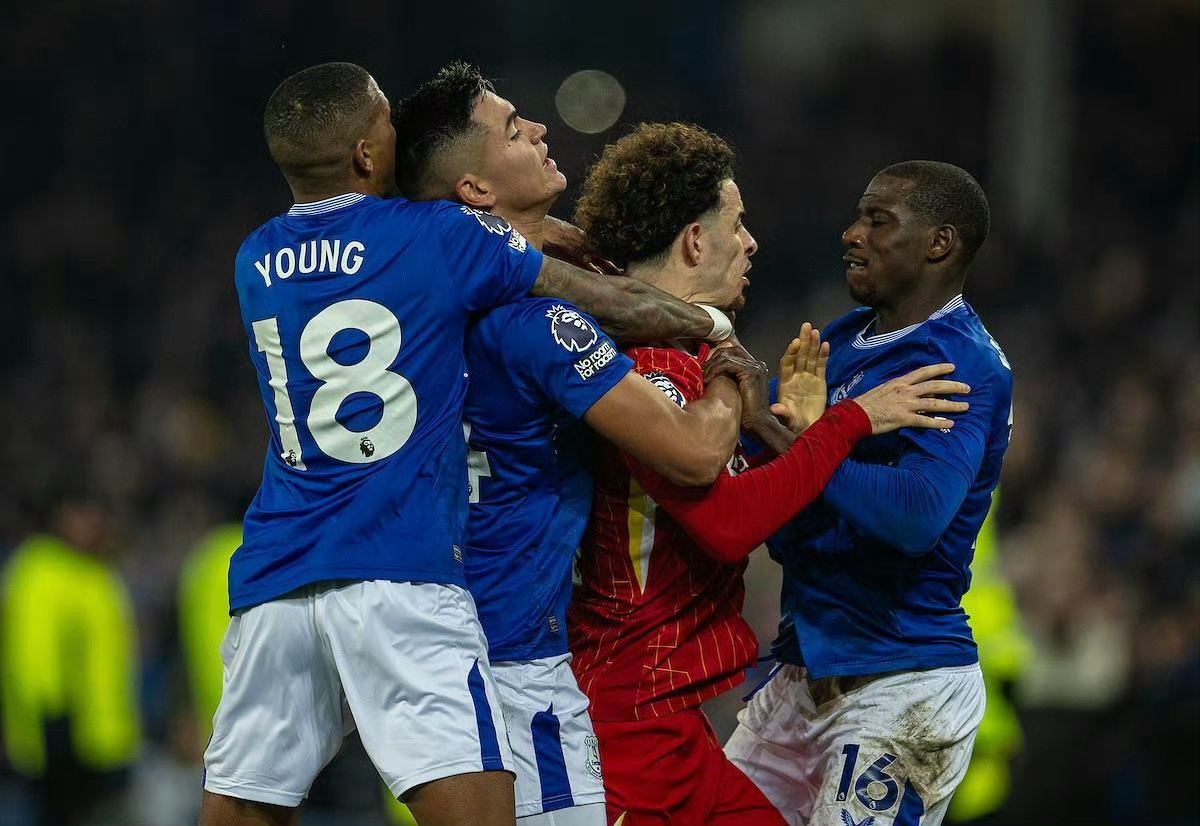 利物浦客场不敌多特蒙德,遭遇失利 利物浦客场不敌多特蒙德,遭遇失利