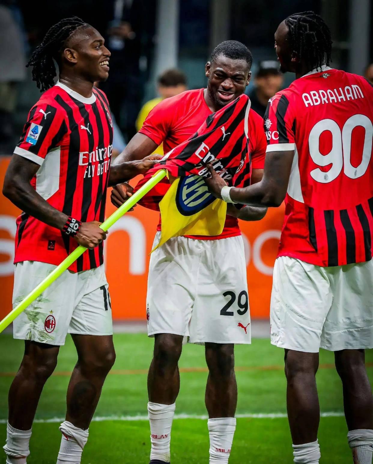 AC米兰轻取英格兰,孙兴慜扑点救主英超 AC米兰轻取英格兰,孙兴慜扑点救主英超