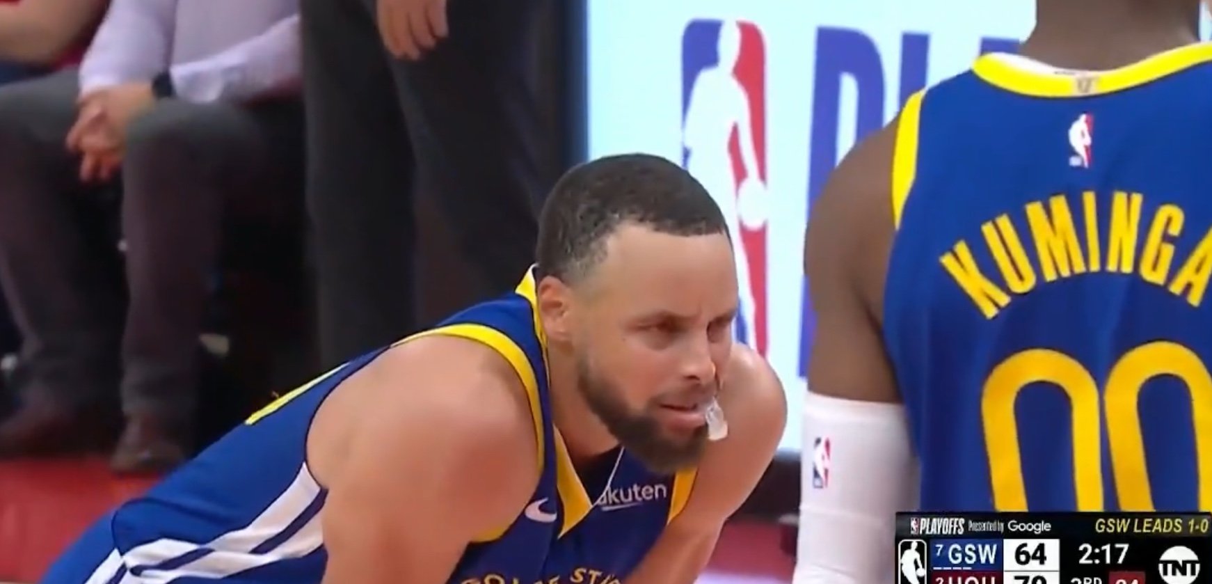 包含勇士惨败热火，汤普森砍下20分的词条