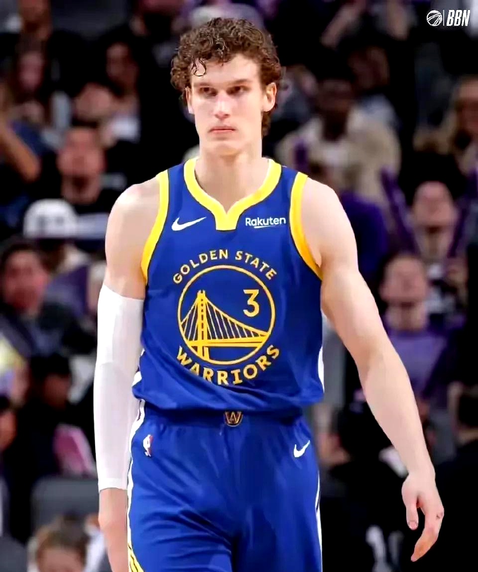 勇士苦战取胜太阳,领先西部 勇士苦战取胜太阳,领先西部