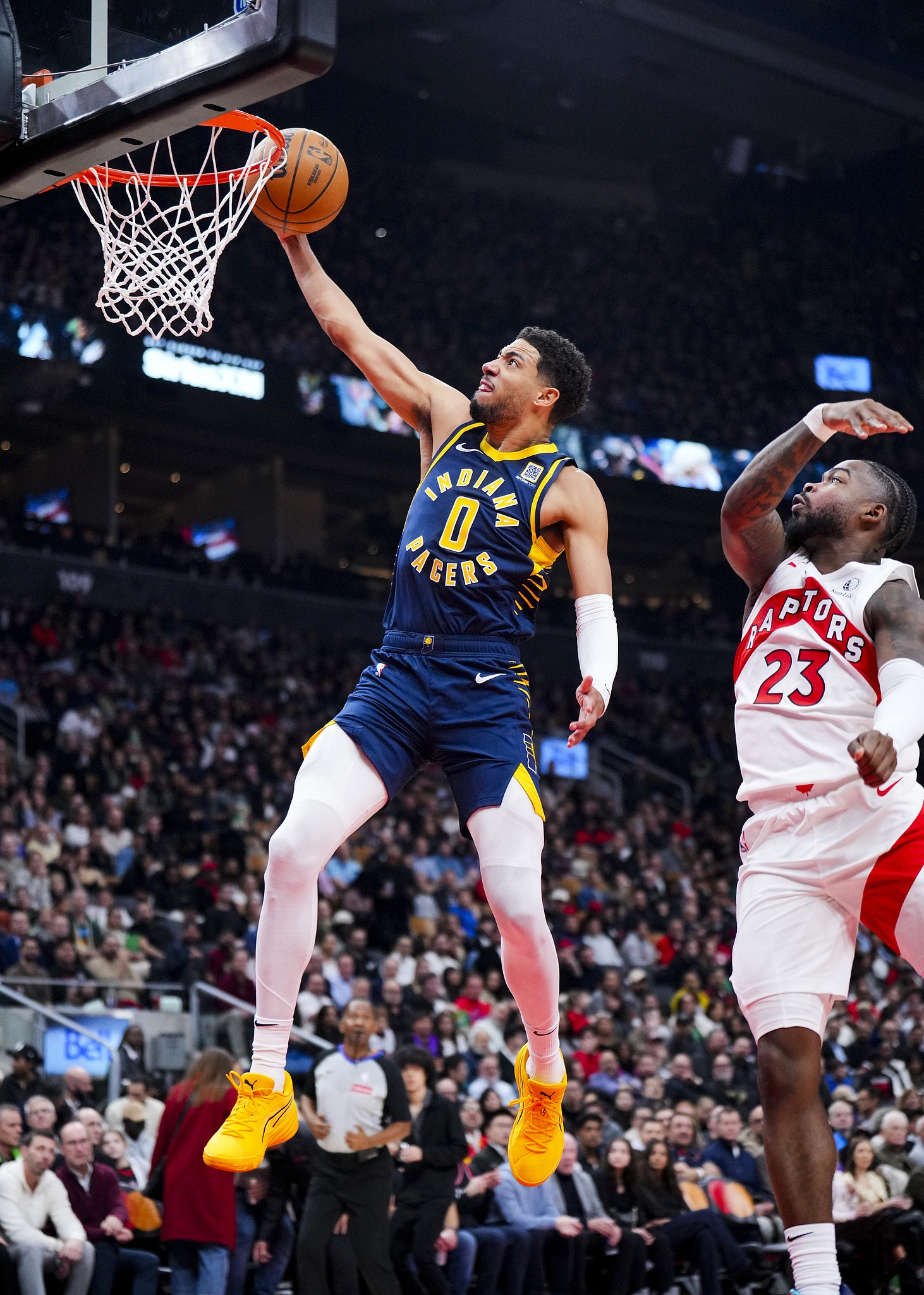 猛龙险胜篮网，麦科勒姆统治全场