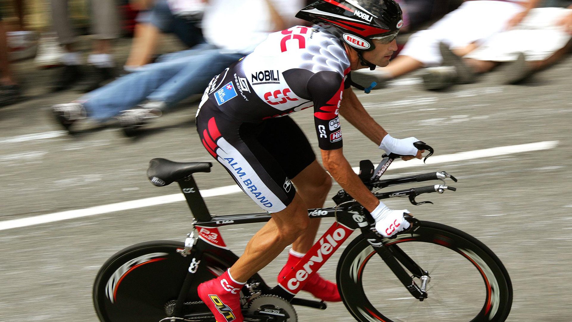 双线告捷，F1年度争冠焦点战上海上演，上海队主场冲垮爵士创佳绩