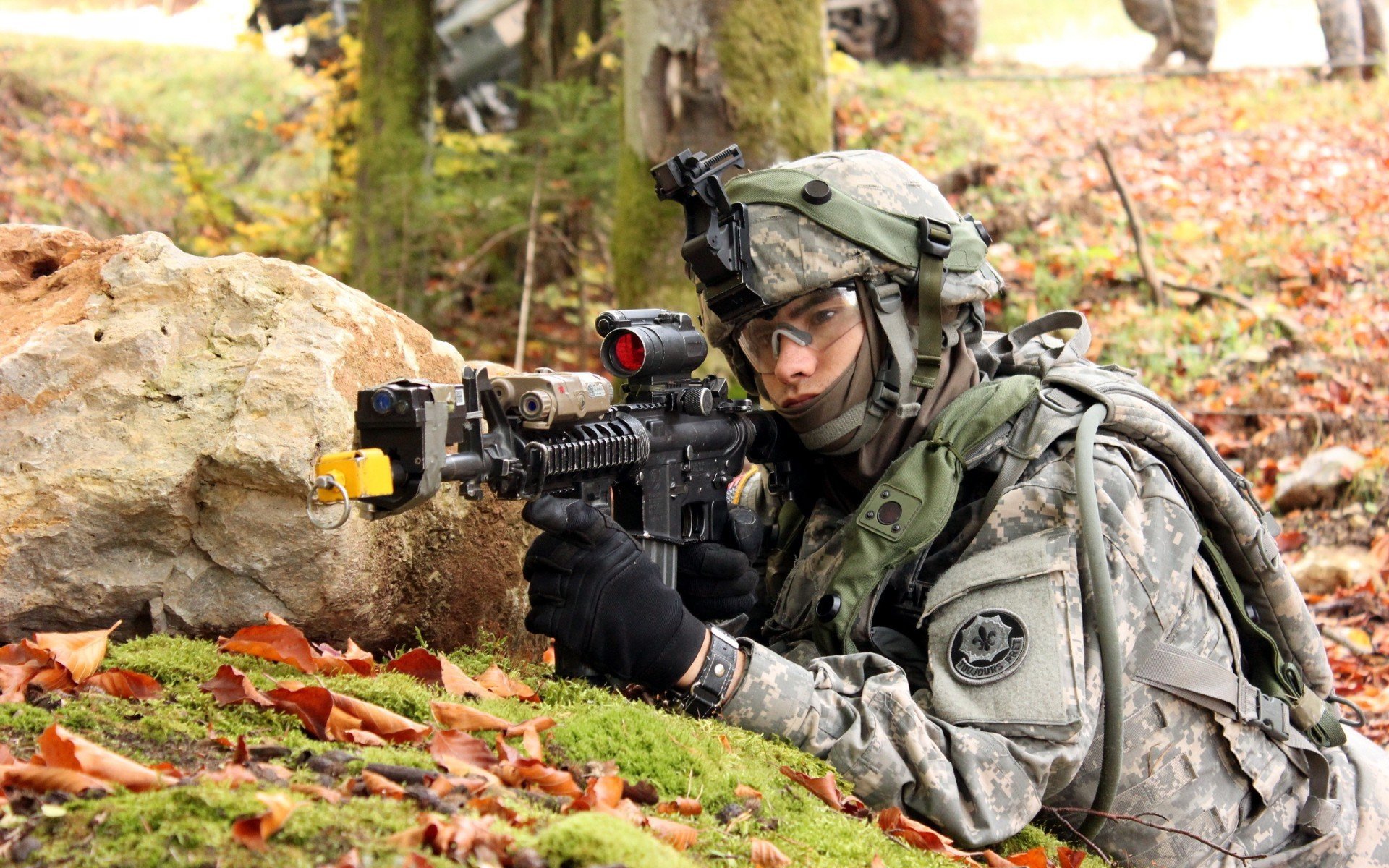 德甲争冠白热化激战正酣，那不勒斯欧联掀翻尼斯显欧陆风云